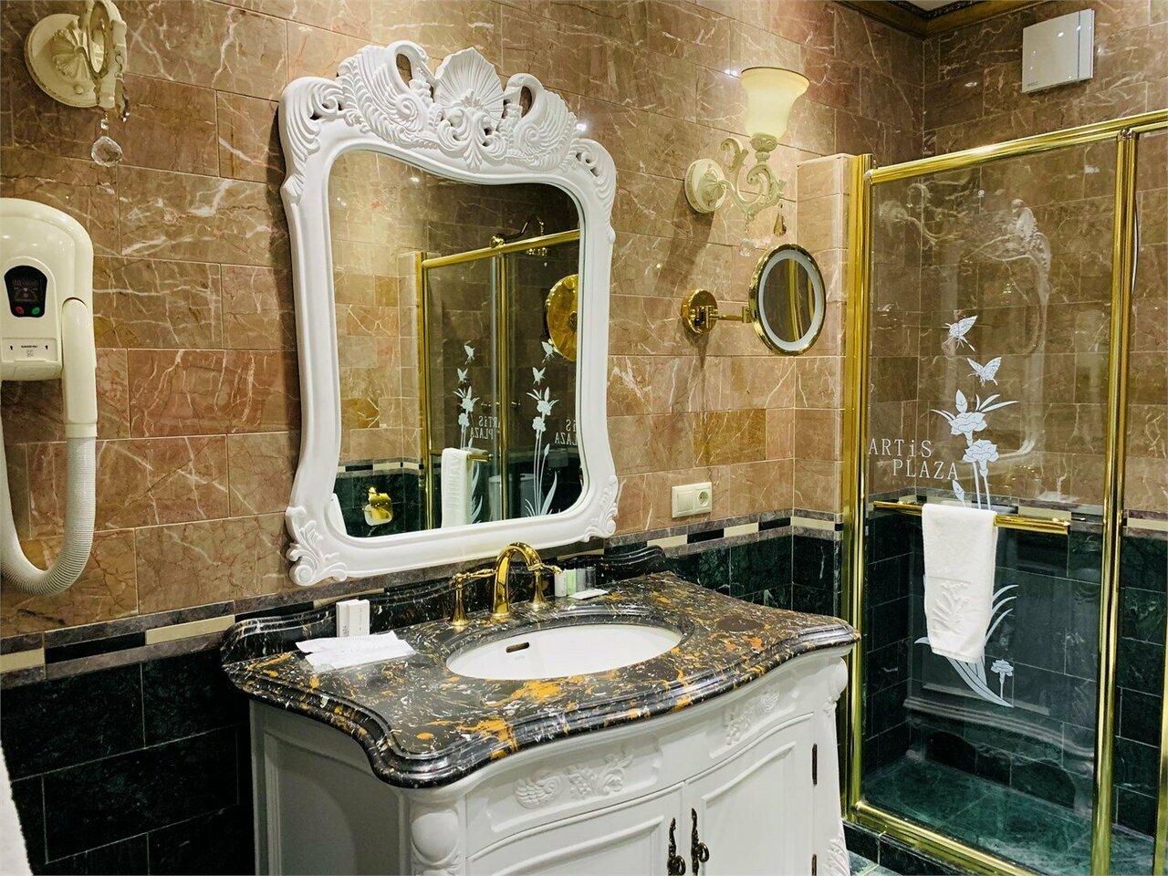 Гостиница Артис Плаза Магас