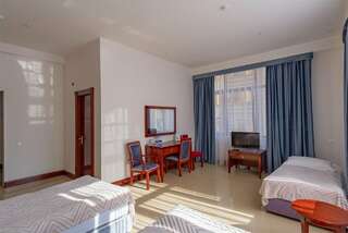 Гостиница Артис Плаза Магас Трехместный номер эконом-класса-3